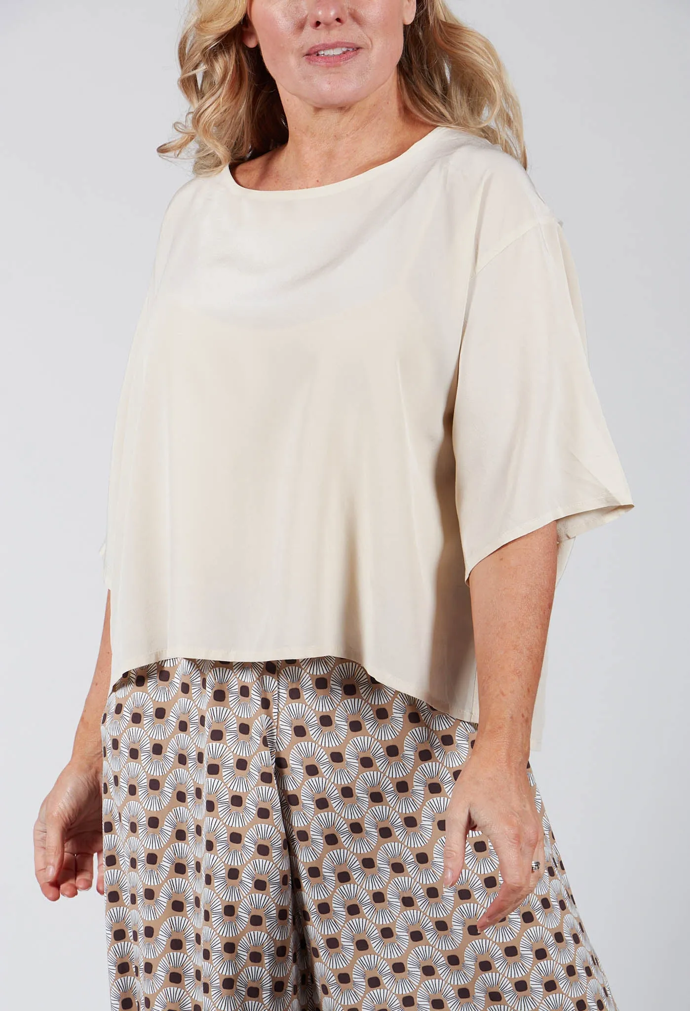 Boxy Cropped Top in Sabbia-Sand