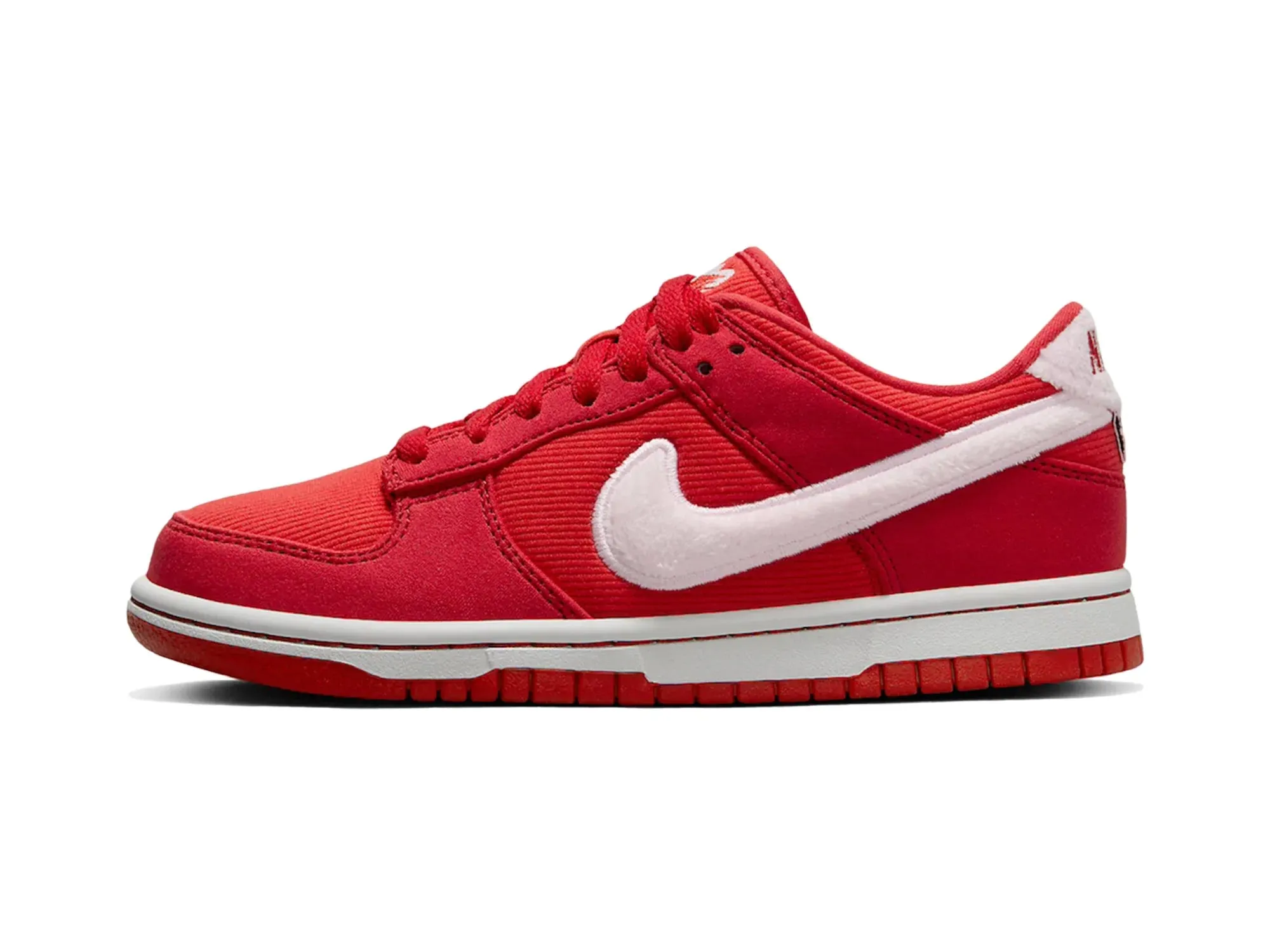 Nike Dunk Low "Valentine's Day"