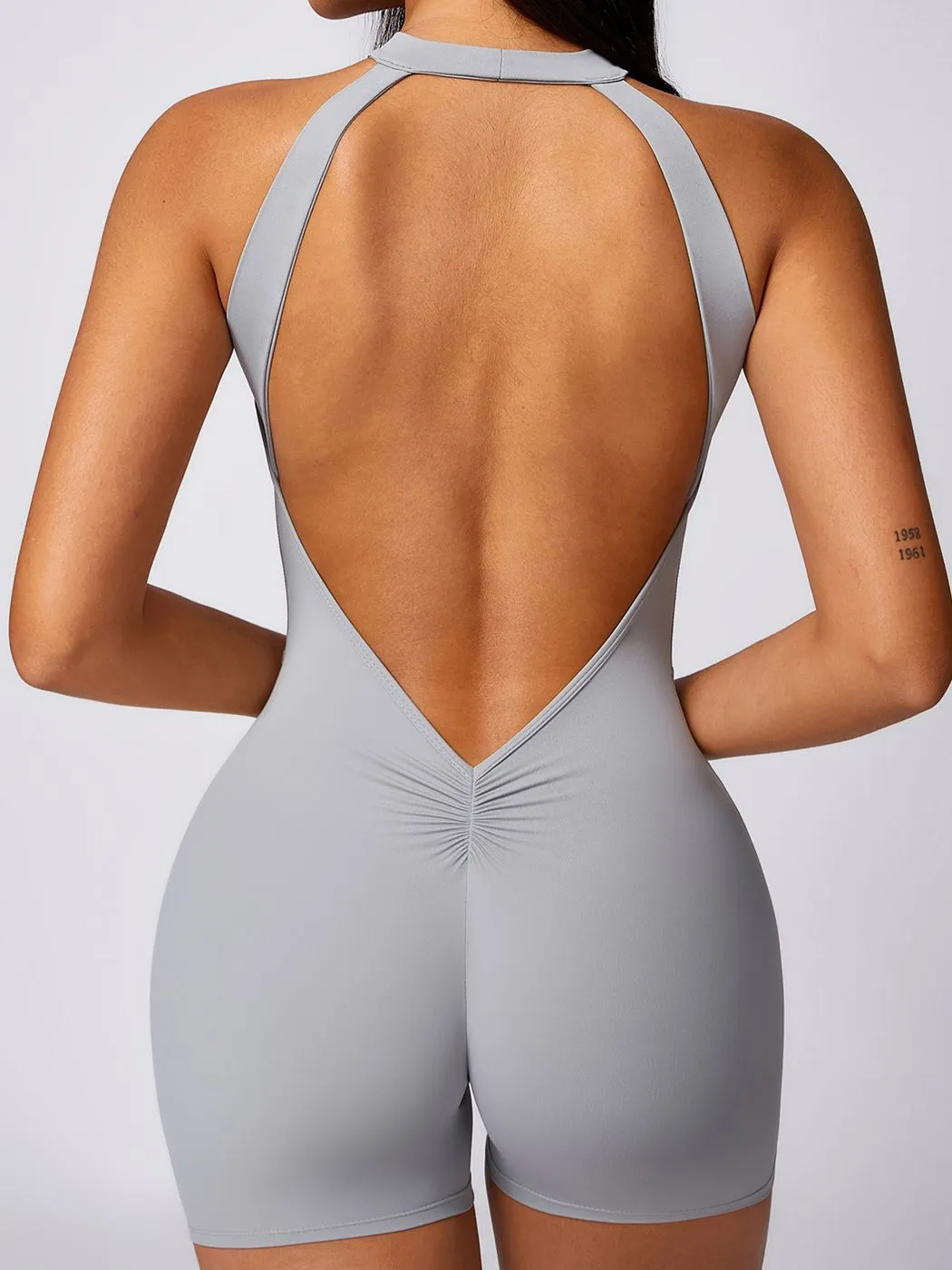 ZASUWA Female Backless Hollow Out V-shaped Waist Scrunch Bum Short Jumpsuit